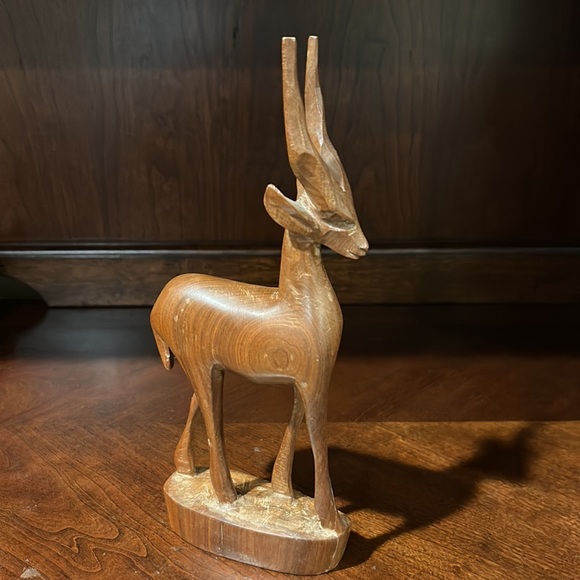 Vintage Carved Wooden Set of Antelope - Picture 8 of 17